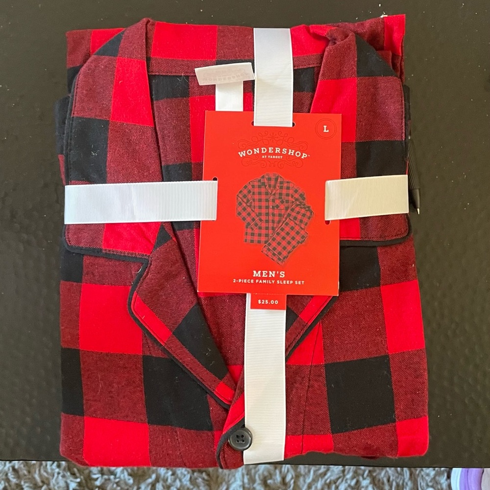 Mens Size L 2-Piece Christmas Pajama Set. Red & Black Buffalo Plaid.